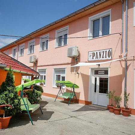 Central Panzio 森特什 外观 照片